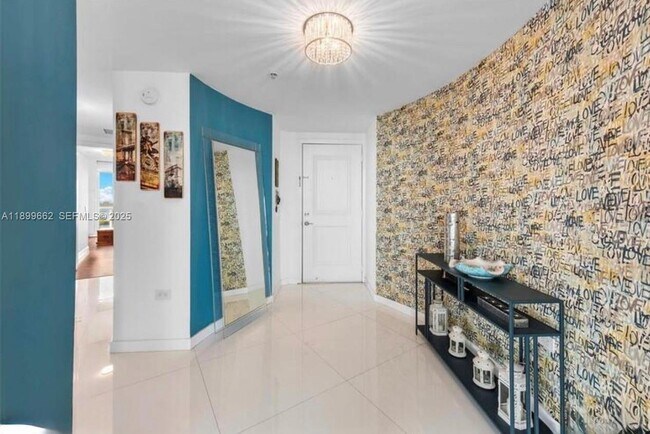 Building Photo - 480 NE 30th St Unit 1607