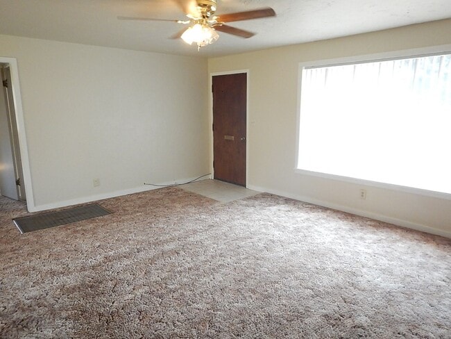 Photo - 3 Bedroom, 1 Bathroom in Heights Subdivisi...