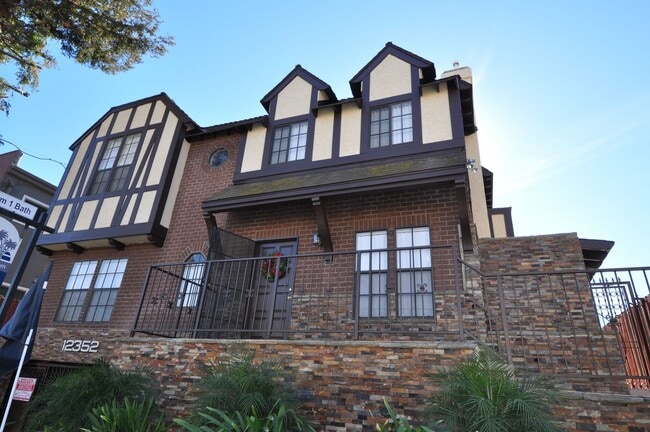 Building Photo - 12352 Burbank Blvd