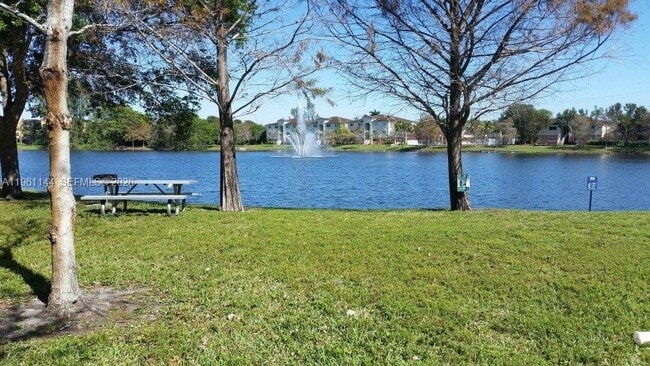 Building Photo - 3700 N 56th Ave Unit 1036