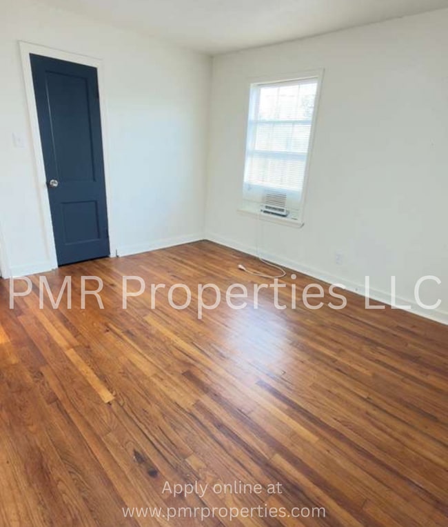 Photo - 3 Bedrooms/ 2 Bathrooms House