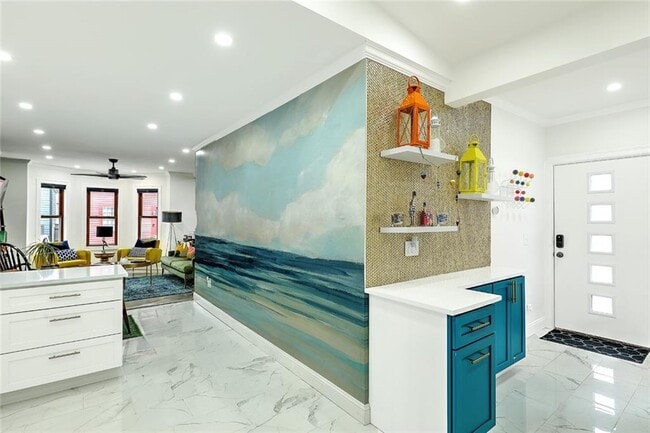 Photo - 27 S Baptist St