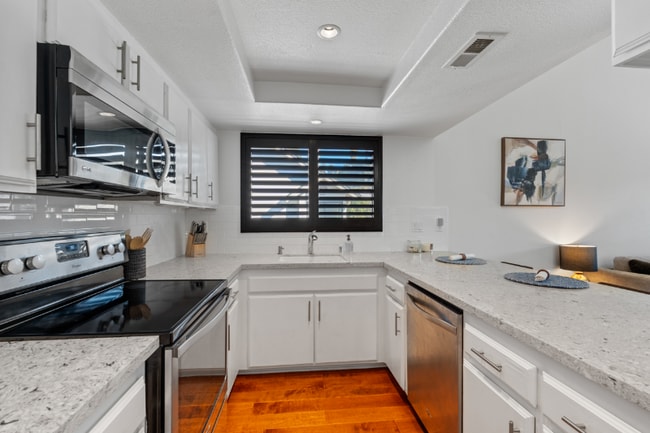 Photo - 526 Via De La Valle