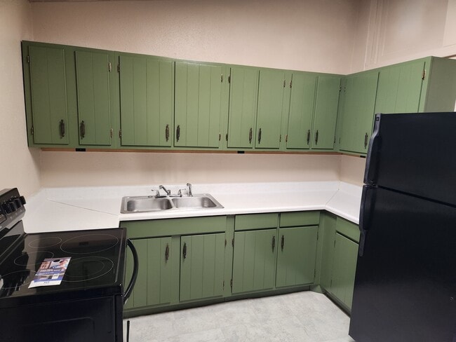 Building Photo - 321 N Main St Unit B