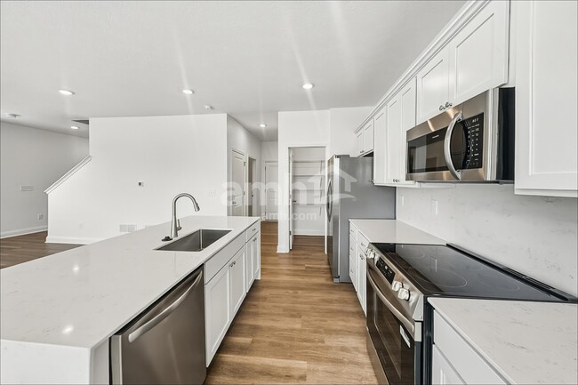 Photo - 93 Shady Elm Ln