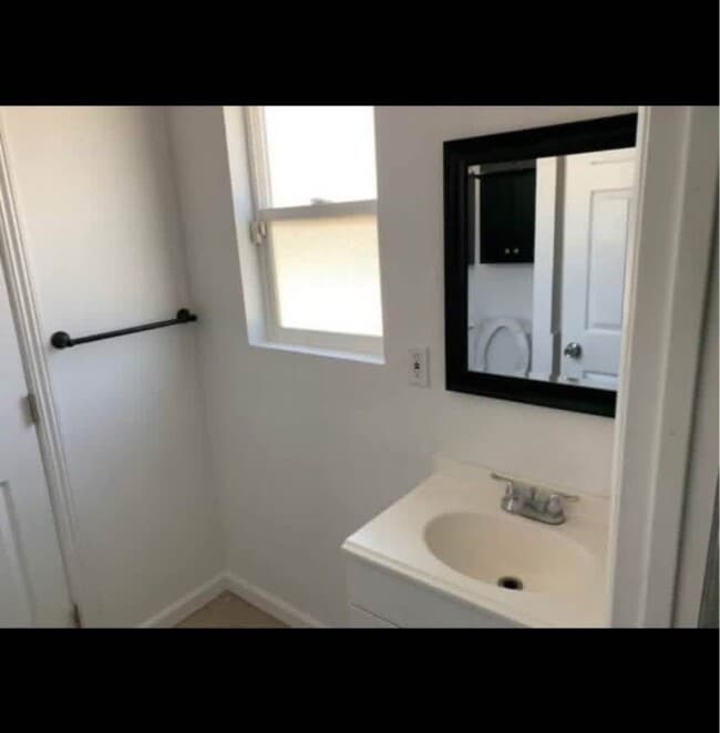 Photo - 16 Springs Rd