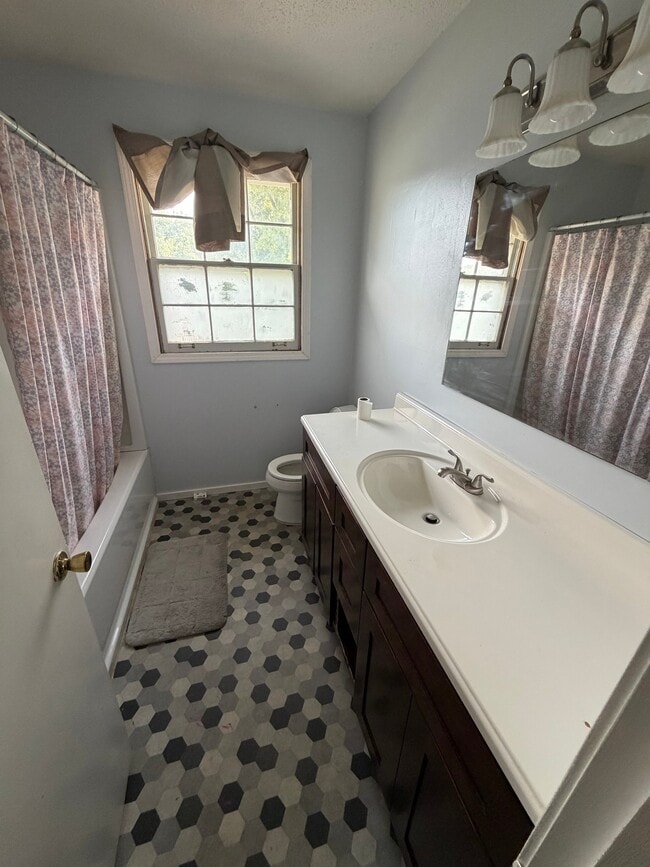 Photo - 122 2 Valley Rd