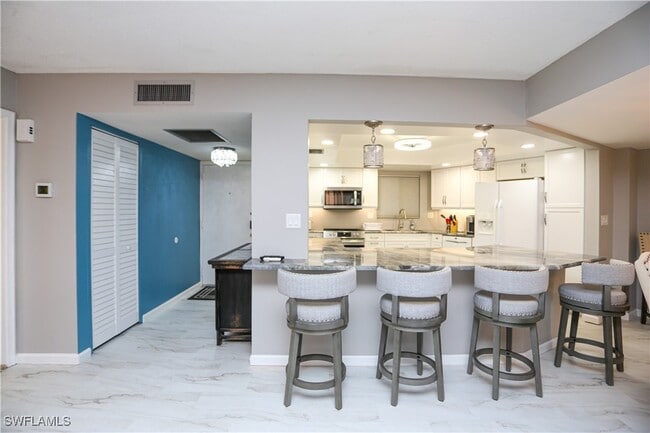 Building Photo - 413 Augusta Blvd Unit 104