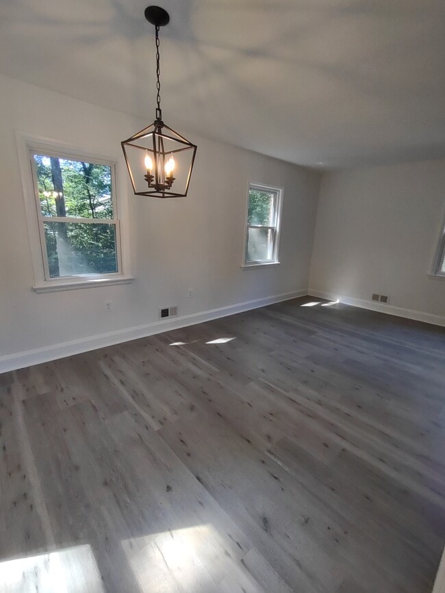 Photo - 4139 Quailway Rd