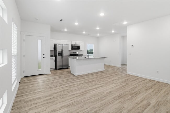 Photo - 501 Solar St