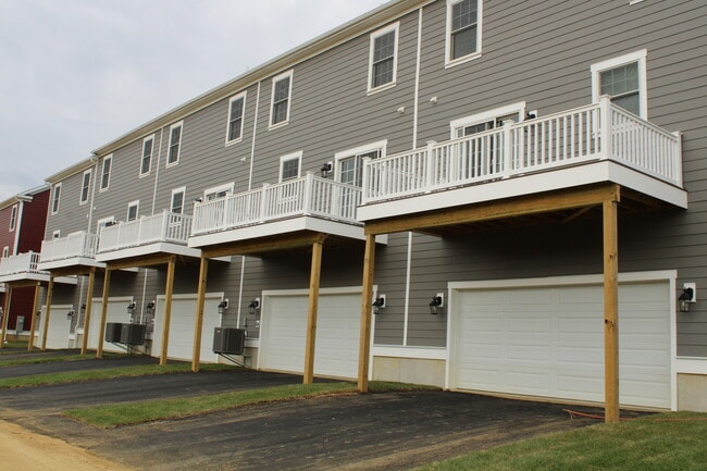 Photo - 977 Lorewood Grove Rd