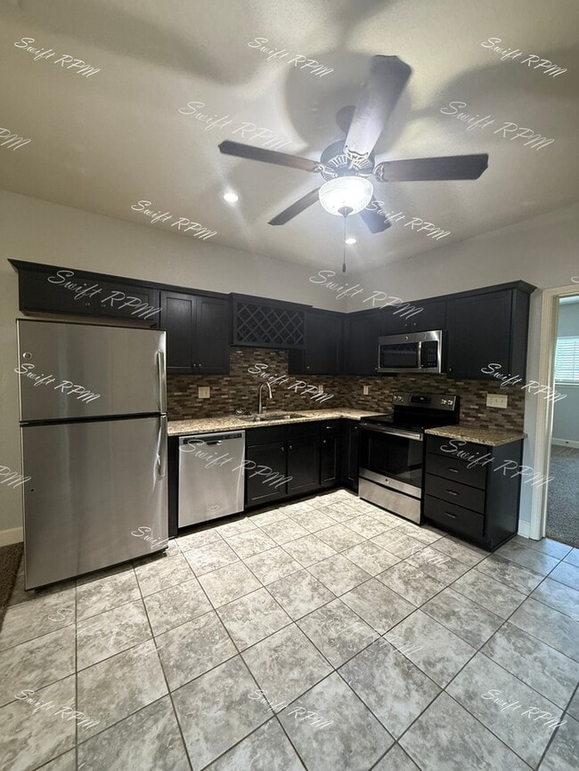 Photo - 2213 Burningwood