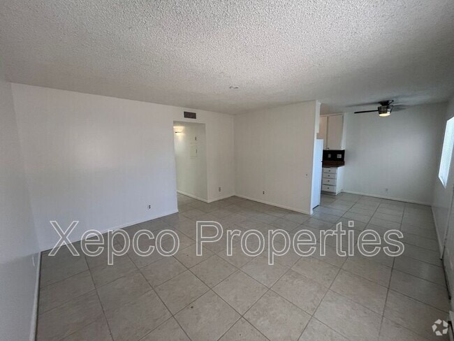 Building Photo - 556 E Chuckwalla Rd Unit 3 Rental
