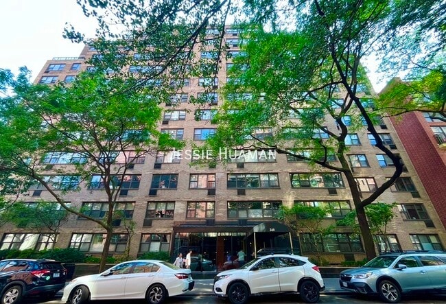 Building Photo - 340 E 74th St Unit 2J Rental