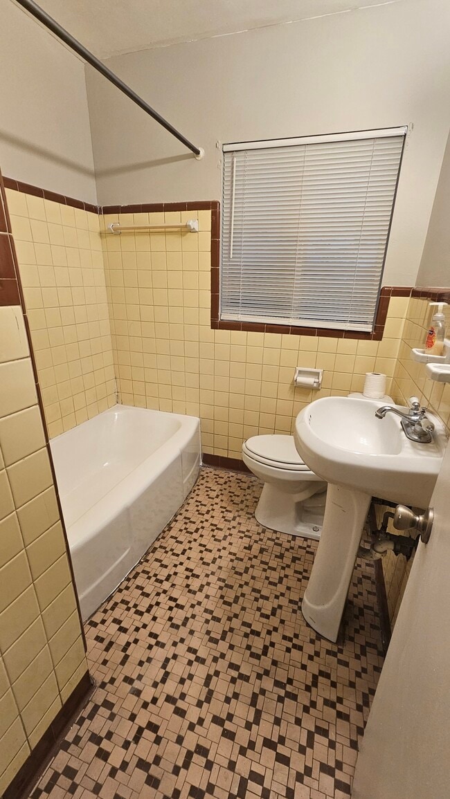 Photo - 3015 Phyllis Street