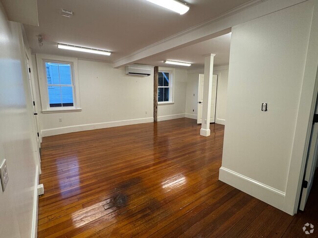 Building Photo - 73 Main St Rental