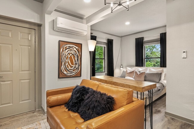 Photo - 122 W Meadow St Unit ID1221788P