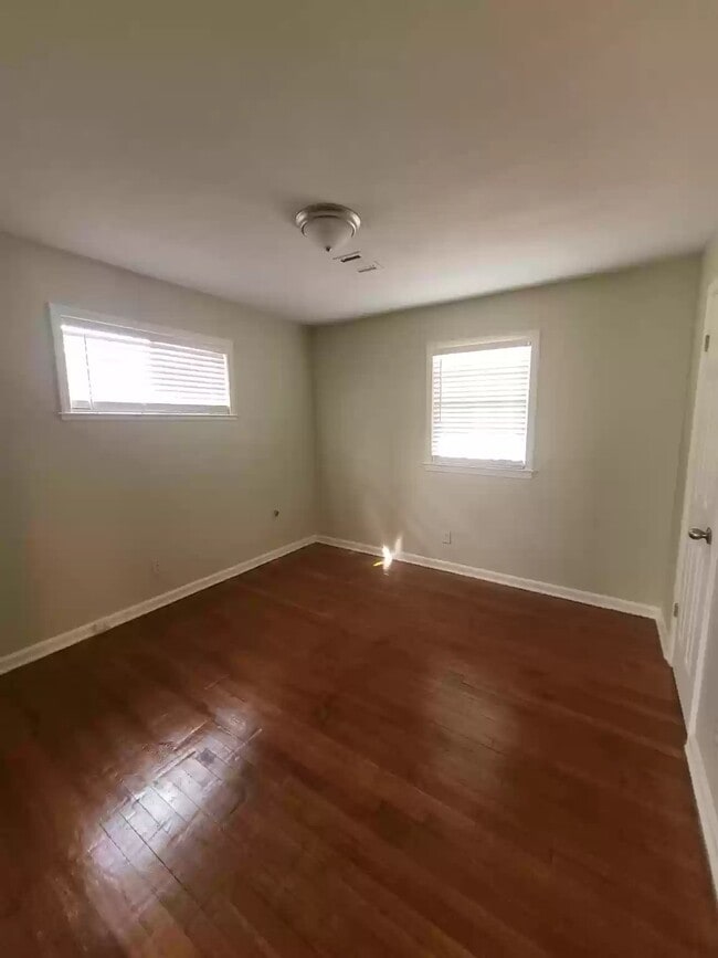 305 Damone Ave