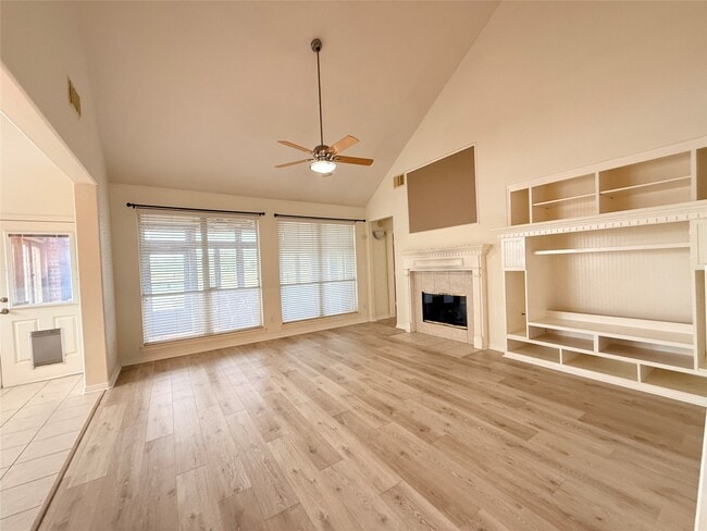 Photo - 1528 Mesa Verde Dr