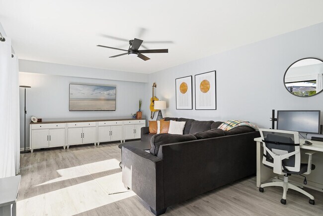 Photo - 6818 68th Way