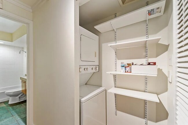 Photo - 2Bd/1Ba Seattle Condo Unit 101