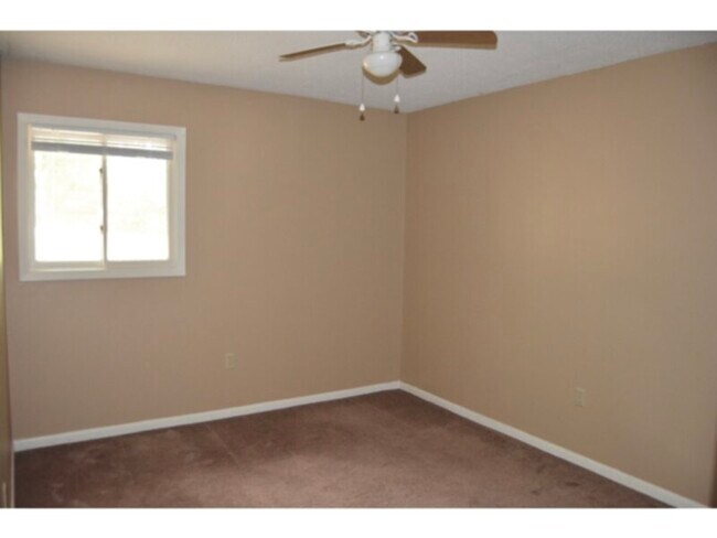 Photo - Lakewood Apartments: Premium location