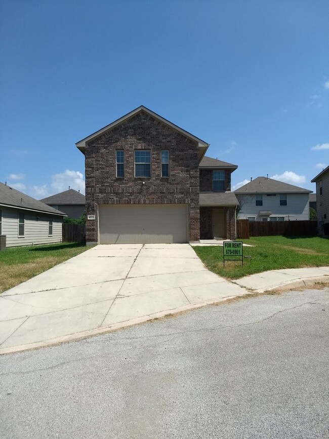 Building Photo - Spacious 4-Bedroom Home in Candlewood Park