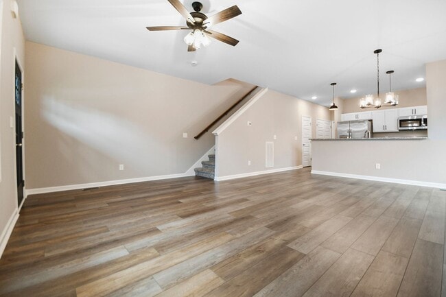 Photo - Pet Friendly Three Bedroom!