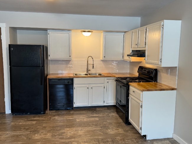 Photo - 2 Cambridge Lane Unit 15