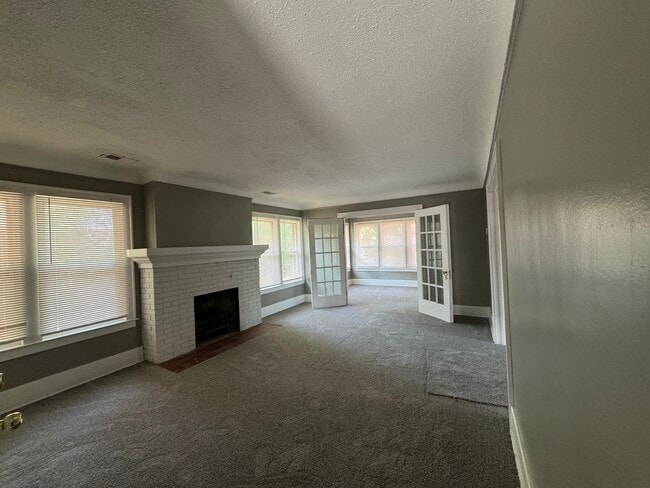 Photo - 574 W Goldengate St