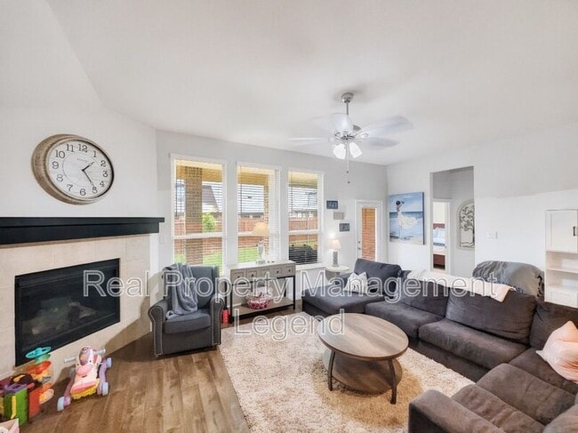 Building Photo - 417 Cooper St