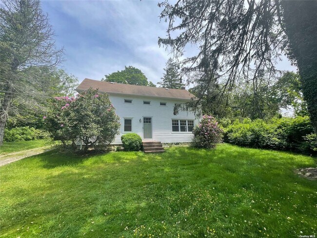 Photo - 159 Mills Pond Rd House