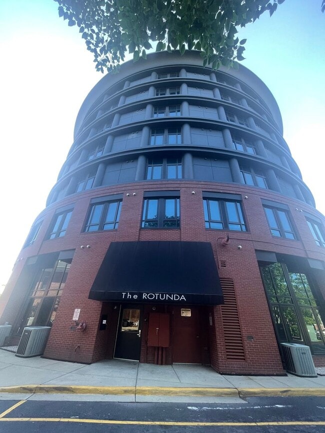 Building Photo - The Rotunda Urban Lofts Unit 402