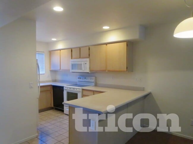 Photo - 860 N McQueen Rd