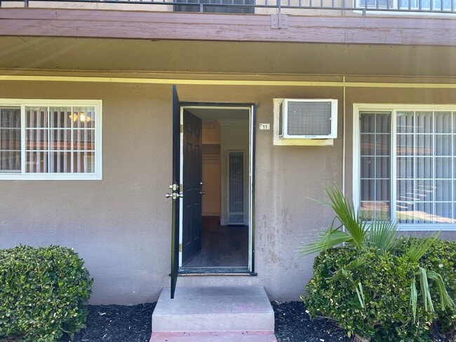 Photo - Welcome to SkyView Villa & Somerset Apartments! Unit 2501-11 D