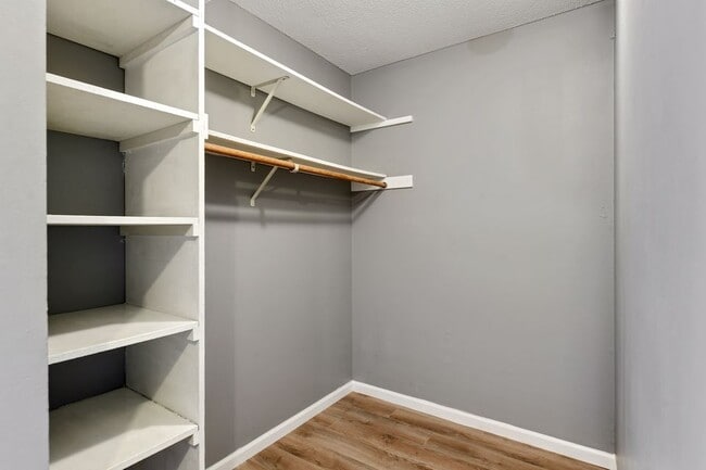 Photo - 2616 Harriet Ave Unit 319