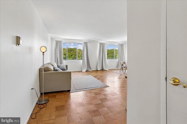 Photo - 10201 Grosvenor Pl Unit 1226