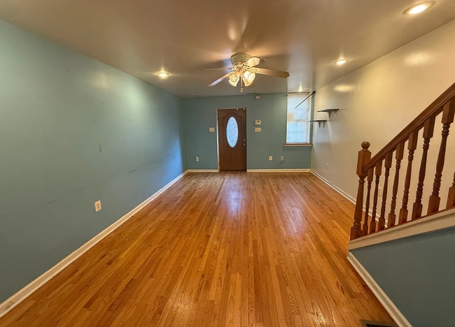 Photo - 2433 Manton St