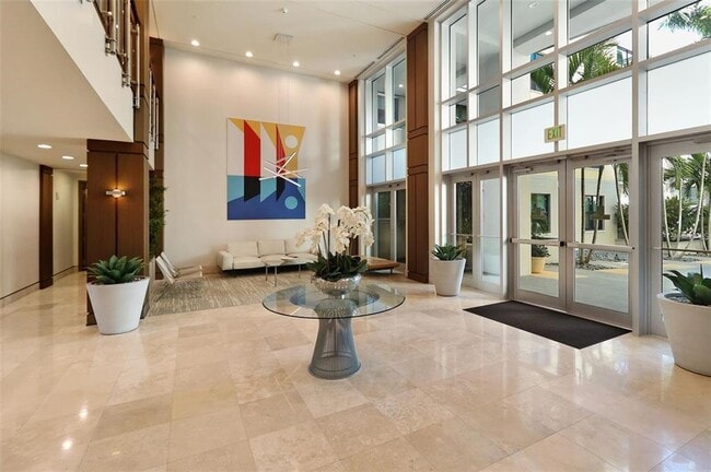 Photo - 400 4th Ave S Unidad 301