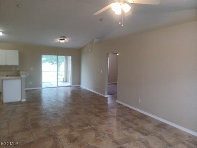 Building Photo - 1519 Nelson Rd N Rental
