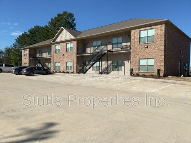 Building Photo - 145 Bruin Dr Unit 103