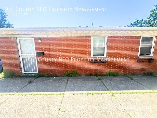 1 bedroom, 1 bathroom in Cleveland availab... - 1 bedroom, 1 bathroom in Cleveland availab... Apartment Unit Rear