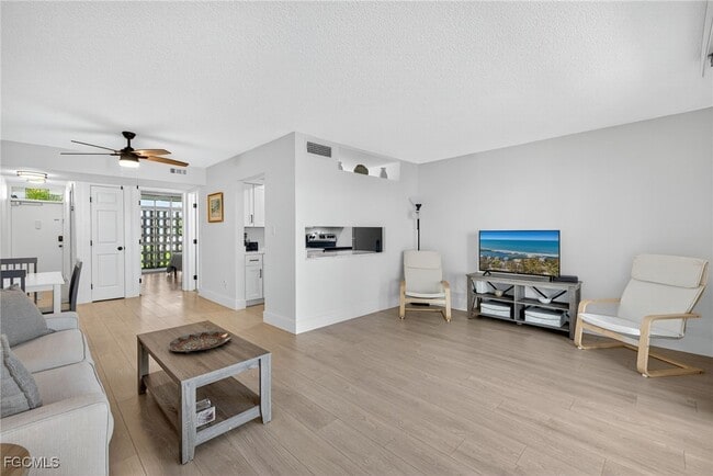 Photo - 330 Tudor Dr Unit 110