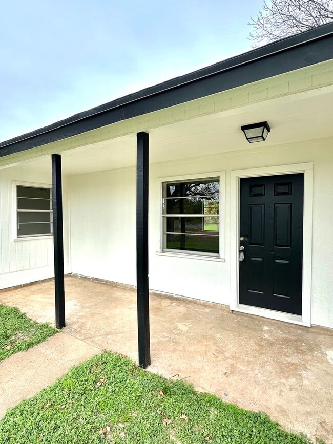 COMING SOON! Remodeled 3 Bedroom Home For ... - COMING SOON! Remodeled 3 Bedroom Home For ...