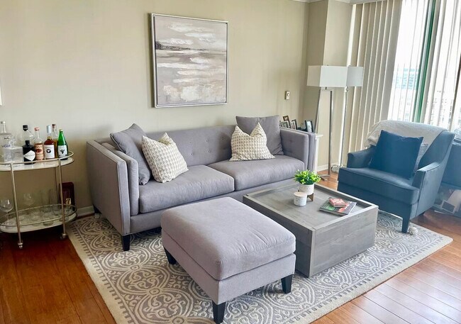 Photo - 111 W Maple St Unit 1810