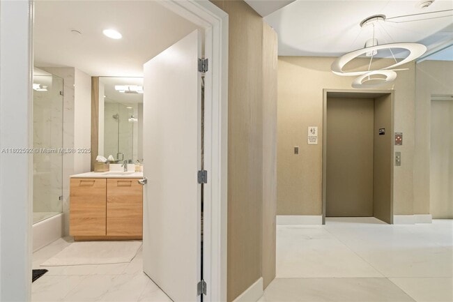 Photo - 16385 Biscayne Blvd Unit 2715