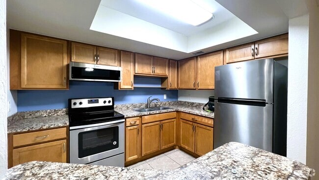 Building Photo - 1532 SE Royal Green Cir Unit 201 Rental