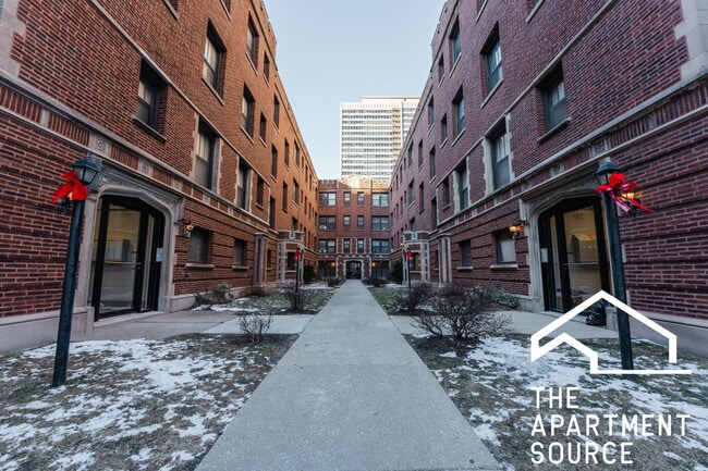 Photo - 514 W Cornelia Ave Unidad 106