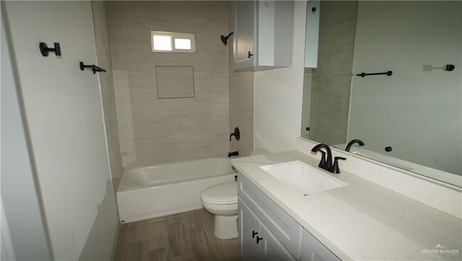 Photo - 11 Ozark Ave Unidad 1