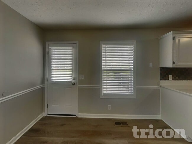 Photo - 122 Jesse Brown Dr